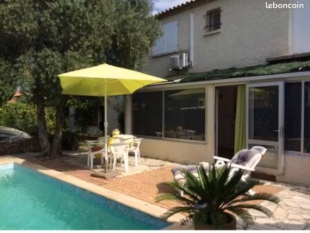 villa 129 m2 (5ch/hangar/piscine)