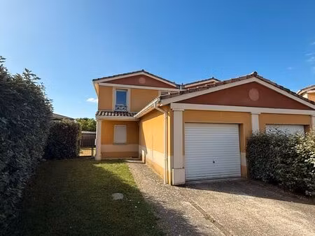 maison paisible à lafox (avec garage)