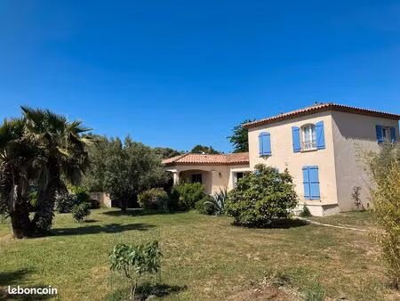 villa 6 pièces 145m2