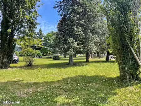 terrain 1 010 m² villemoirieu