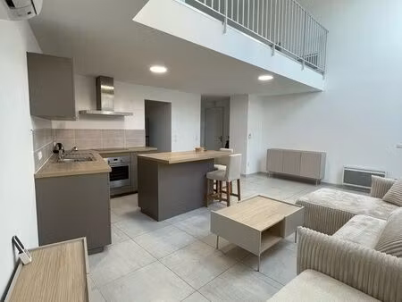 duplex meublé 70m² - centre de pélissanne