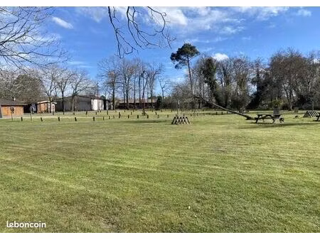 terrain 300 m² gastes