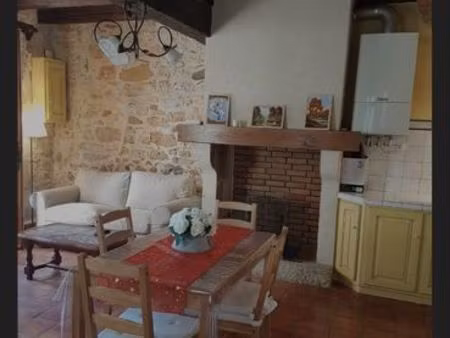 jolie petite maison centre ville casteljaloux
