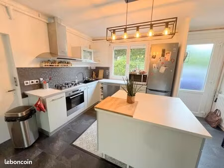 maison 6 pièces 95 m²