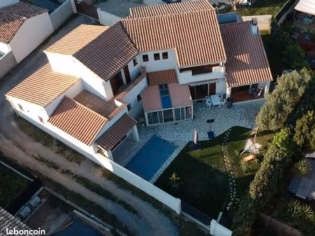 poussan – maison familiale d'environ 185 m² – piscine – double garage – au calme
