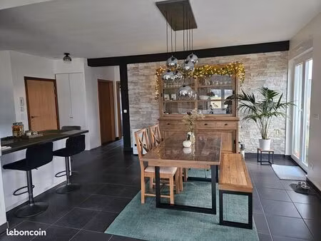 superbe duplex meublé de 140m2 avec terrasse / garage à henriville