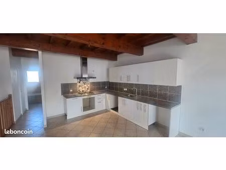 t4 79m2 3chambres  parking  balcon