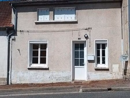 maison . 5 pièces . 85m²
