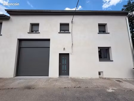 plateau brut viabilisé à aménager – duplex avec garage et cour – 240m2