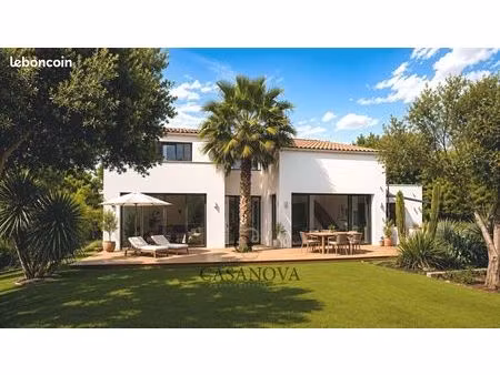 propriété 5 pièces 250 m²