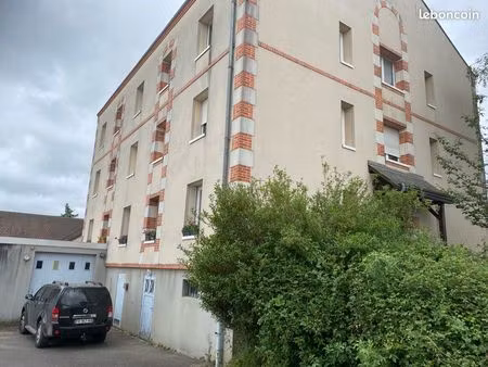 apparemment f4
