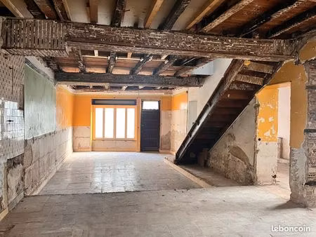 immeuble 180m² + grenier + cour intérieure