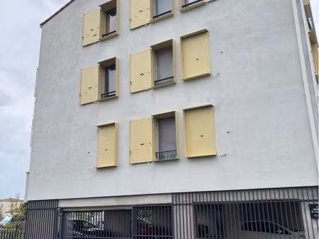 location place de parking