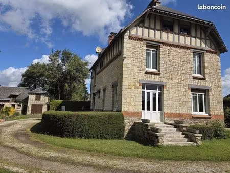 maison 9 pièces 219 m²