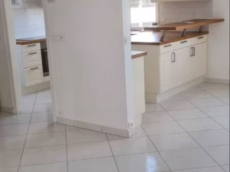 maison a vendre 106 m2 à tinqueux  jardin  parking et veranda