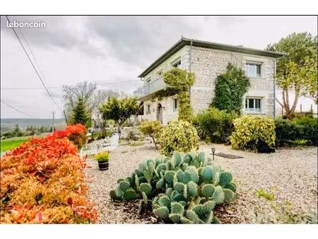 maison  à la campagne