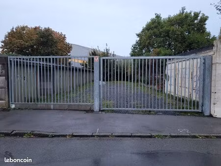garage sécurisé à louer
