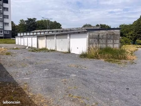 parking/box 15 m² saint-amand-les-eaux