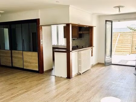 maison toit terrasse toutes charges comprises