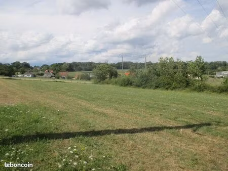 sarrebourg. beau terrain a bâtir viabilise de 15 63 ares. 7000 l’are