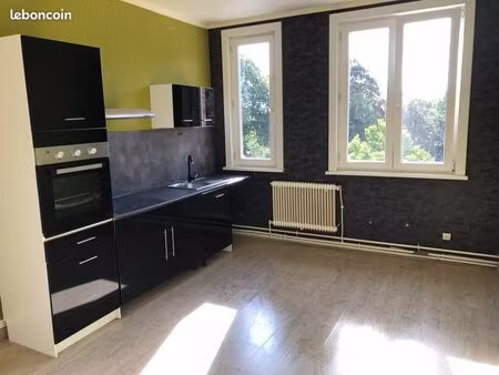 à louer appt 80 m2 hyper centre ville