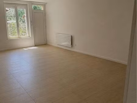 maison en location sivry-sur-meuse