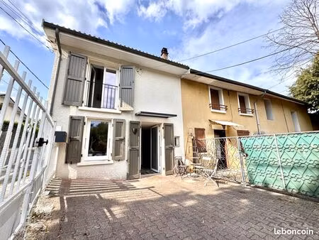 maison 4 pièces 80 m²
