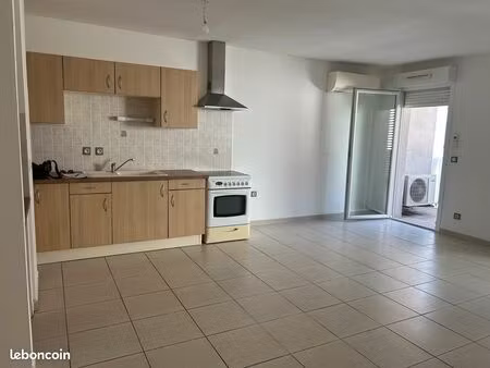charmant appartement avec balcon et place de parking – ganges