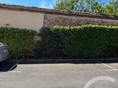 parking 12 m² beauvais