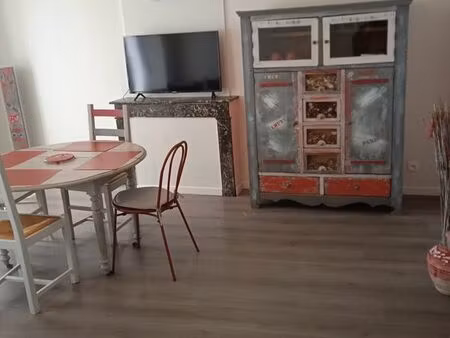 vend local commercial et appartement meublé