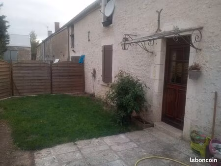 maison à louer dans village calme