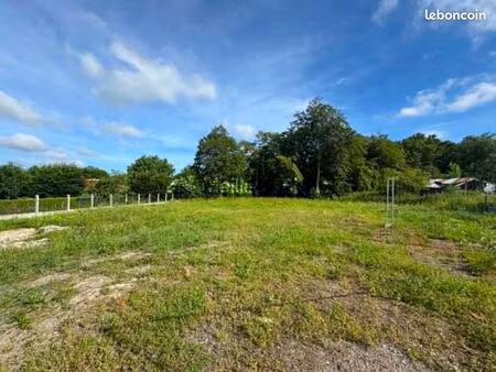 terrain 1 047 m² beaufort