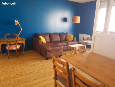 joli studio meublé vitry