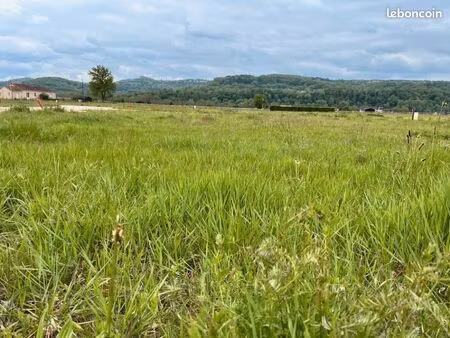 terrain 1 056 m² prudhomat