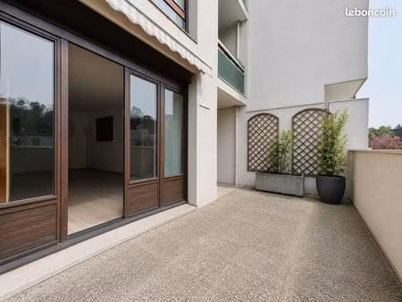 coup de cœur garanti appartement 3 pièces 72.53 m² avec terrasse et parking – creil  place