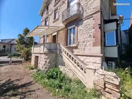 appartement / terrasse et stationnement privatif