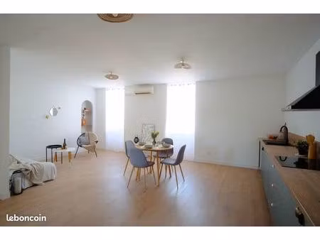 maison de village 100m2 rénovée a neuf grand garage et grand comble
