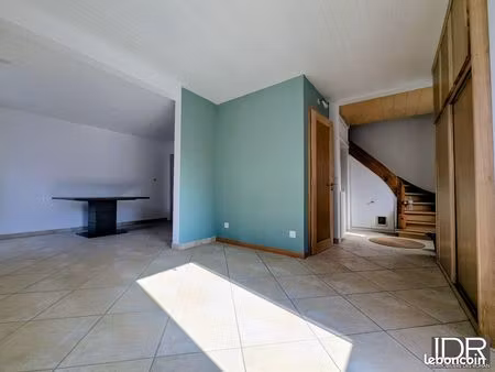 maison de village 3 pièces 85 m²