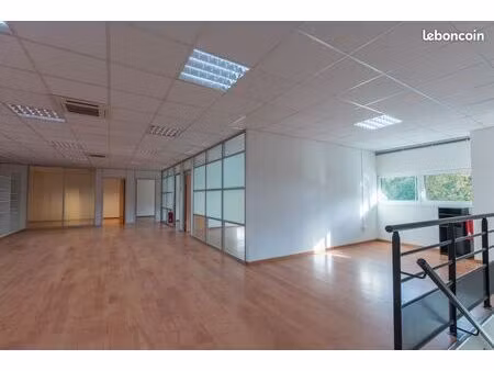 bureaux 5 pièces 152 m²  situés au calme rue des charmilles à illkirch (face au golf)