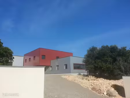 bureaux 75 m² — vailhauquès (34) — 950 /mois ht