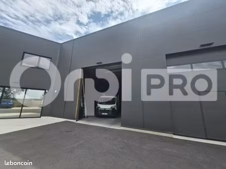 local d'activité 279 m²