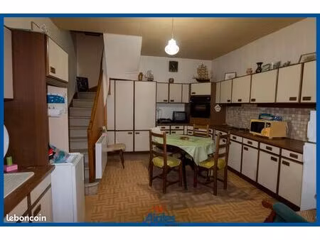 maison t1bis avec courette