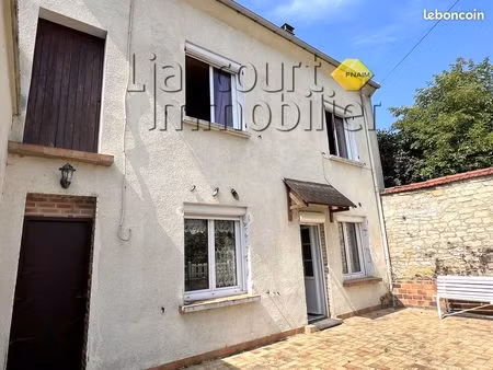 maison de ville 4 pièces 80 m²