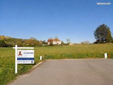 terrain viabilisé de 1340 m²
