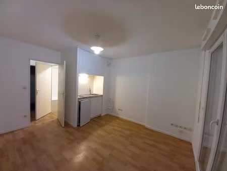 studio etudiant meuble 20m² science po/hôpital central/rené ii/bonsecour