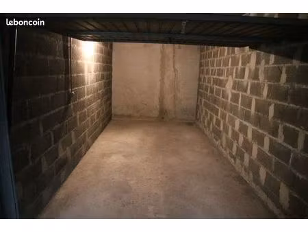 box garage ferme securise