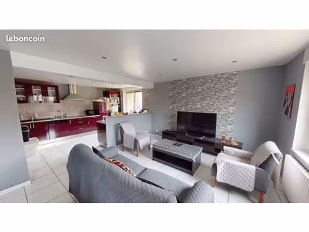 maison 6 pièces 150 m²