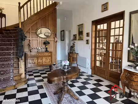 maison 11 pièces 195 m²