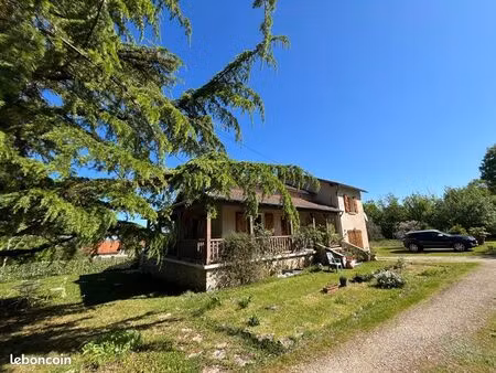 très jolie maison t 4