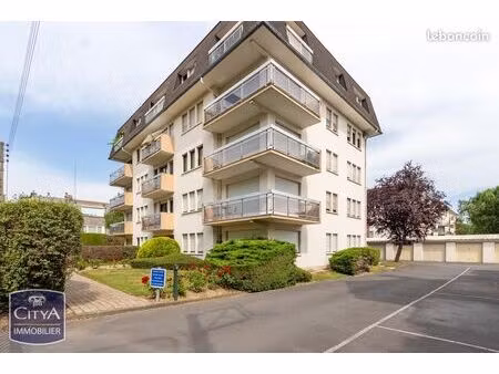 studio 1 pièce 26 m²